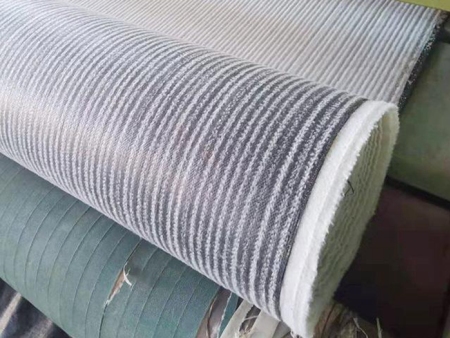 德州宇润膨润土防水毯生产片段