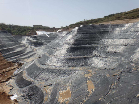 湖南江華垃圾填埋場施工